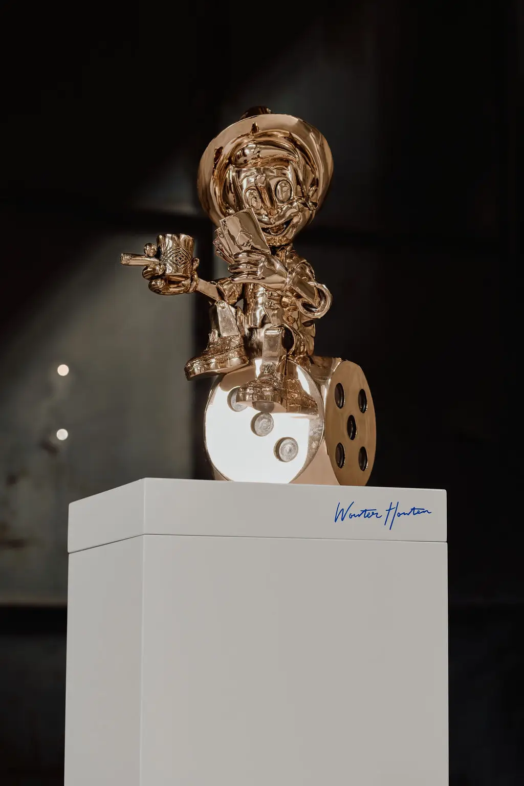 Sculpture Wouter Houten - Life is a gamble